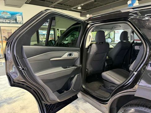 Used 2026 Ford Explorer Active RWD image 32
