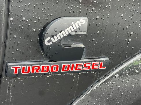 Used 2017 RAM 2500 Laramie w/ Sport Appearance Group image 28