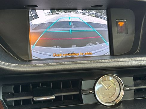 Used 2013 Lexus ES 350 w/ Premium Pkg FWD image 25