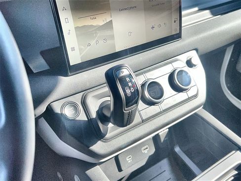 Used 2023 Land Rover Defender 130 S image 27