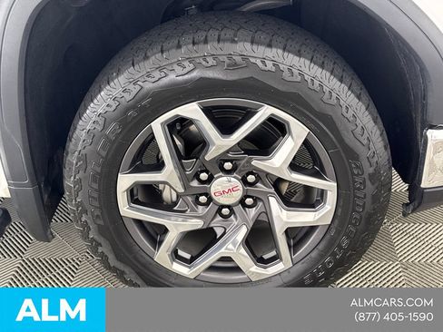 Used 2024 GMC Sierra 1500 SLT w/ SLT Premium Package AWD/4WD image 16