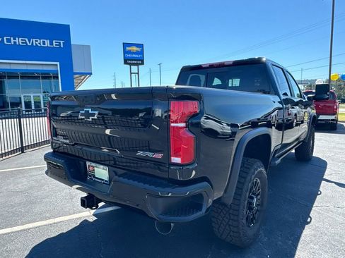 New 2026 Chevrolet Silverado 2500 ZR2 image 6
