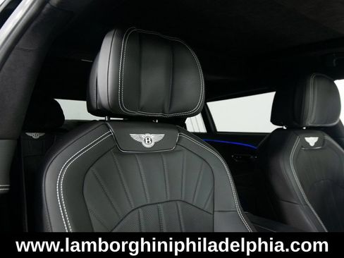 Used 2024 Bentley Flying Spur V8 AWD/4WD image 36