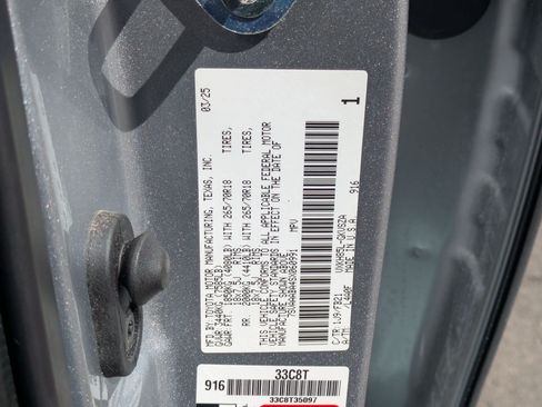 Used 2025 Toyota Sequoia SR5 AWD/4WD image 38