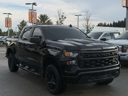Used 2024 Chevrolet Silverado 1500 Custom Trail Boss w/ Turbomax Blackout Package AWD/4WD image 4