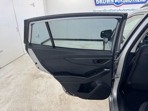 Used 2018 Subaru Crosstrek 2.0i Premium w/ Eyesight System image 16