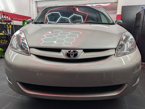 Used 2007 Toyota Sienna LE image 2