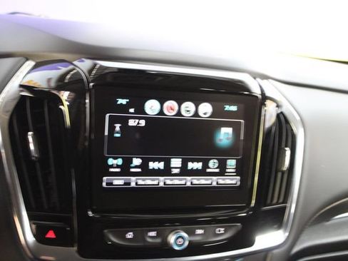 Used 2018 Chevrolet Traverse LT w/ LPO, 'HIT The Road' Package AWD/4WD image 19