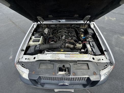Used 2001 Ford Explorer Sport Trac 2WD image 23