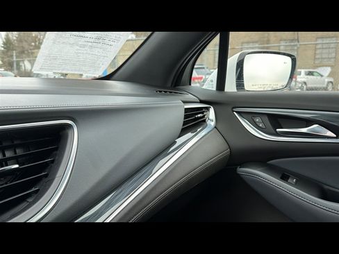 Used 2023 Buick Enclave Essence FWD image 16