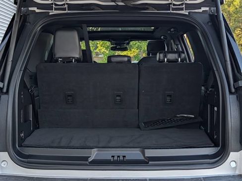 Used 2019 Ford Expedition Limited w/ Equipment Group 302A RWD image 31