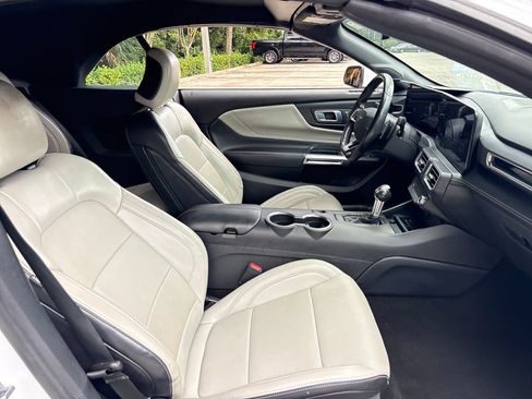Used 2024 Ford Mustang GT Premium RWD image 28