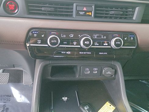 Used 2023 Honda Pilot Elite image 19