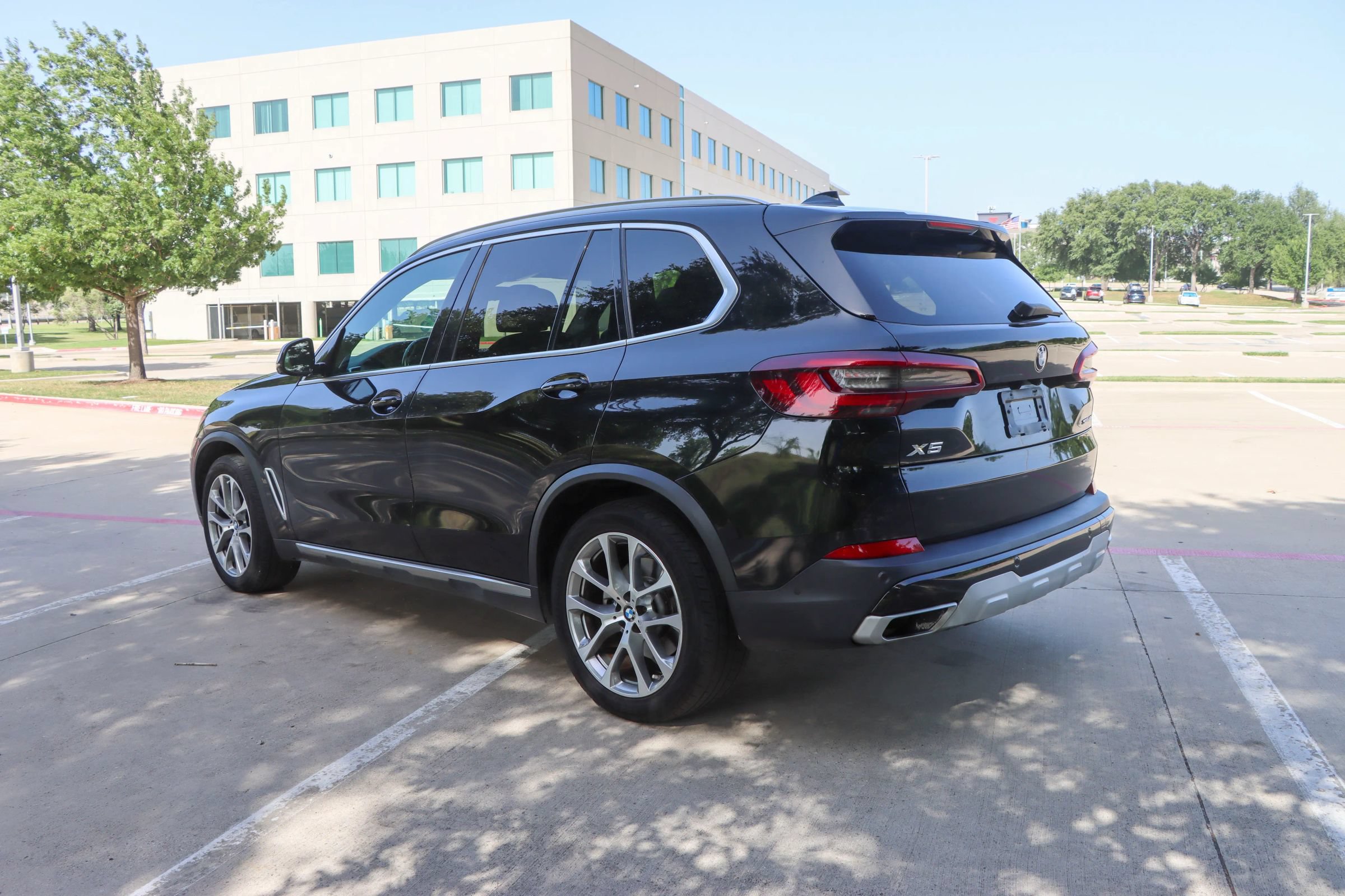 Used 2021 BMW X5 sDrive40i w/ Convenience Package RWD image 5