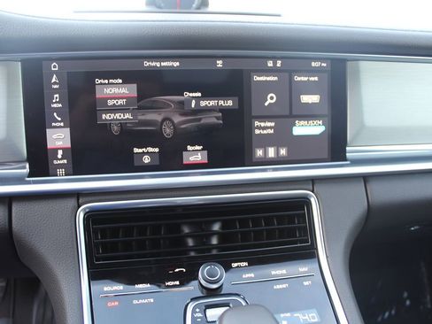 Used 2018 Porsche Panamera 4 image 28