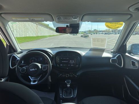 Used 2022 Kia Soul LX w/ Technology Package FWD image 16