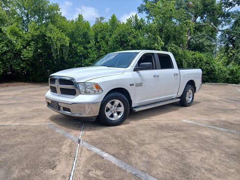 Used 2014 RAM 1500 Classic SLT RWD image 2