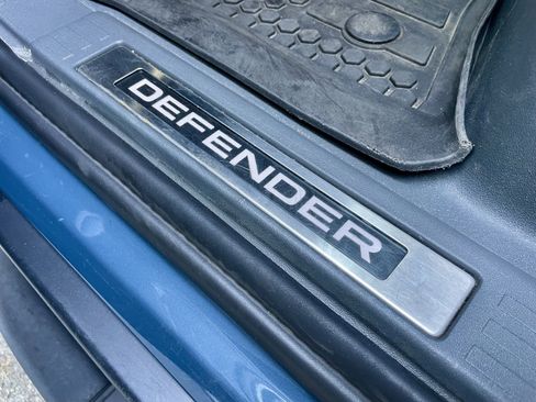 Used 2024 Land Rover Defender 110 X-Dynamic SE AWD/4WD image 39