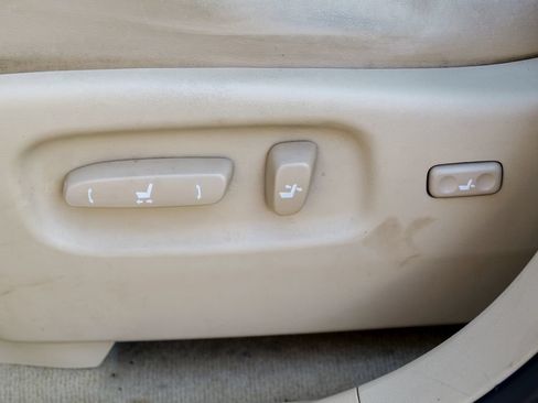 Used 2011 Lexus RX 350 AWD w/ Premium Pkg image 25
