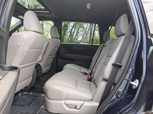Used 2023 Honda Passport EX-L image 10