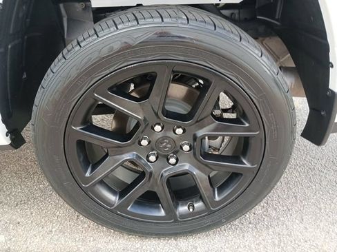 Used 2024 RAM 1500 Laramie AWD/4WD image 65