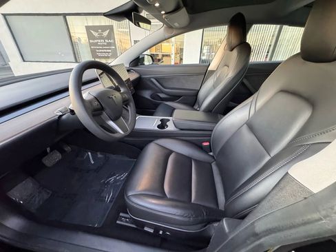 Used 2021 Tesla Model 3 Standard Range Plus image 10