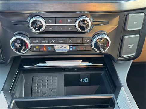Used 2025 Ford F250 Lariat w/ Lariat Ultimate Package image 21