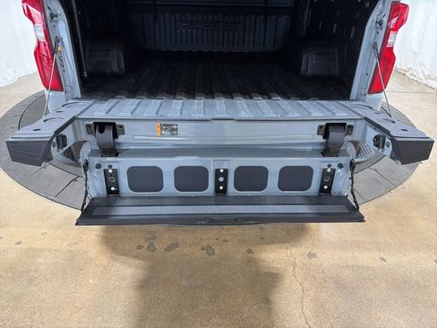 Certified 2024 Chevrolet Silverado 1500 ZR2 w/ Technology Package image 9