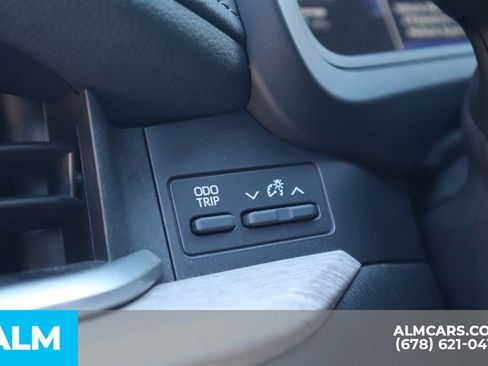 Used 2024 Toyota Grand Highlander Limited image 15