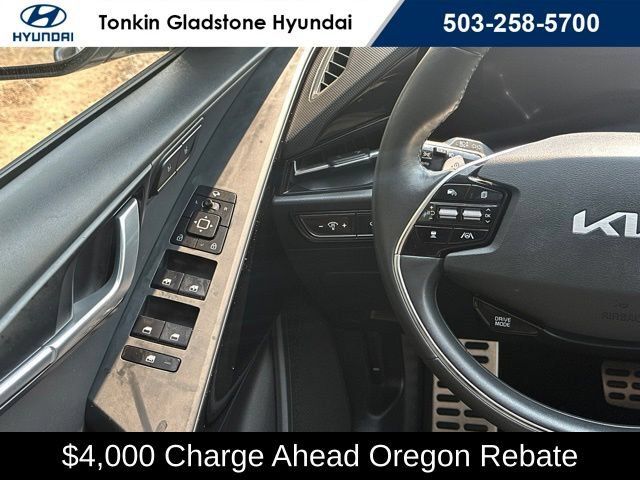 Used 2023 Kia Niro Wave FWD image 29