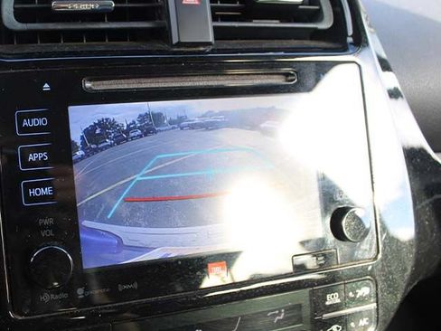 Used 2017 Toyota Prius Four Touring w/ Premium Convenience Package FWD image 11