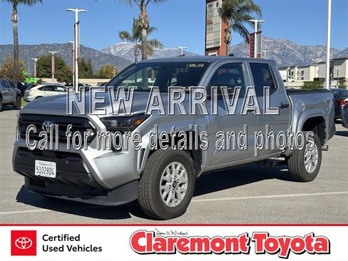 Used 2025 Toyota Tacoma SR image 1