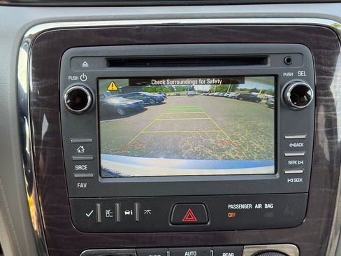 Used 2017 Buick Enclave Leather image 19