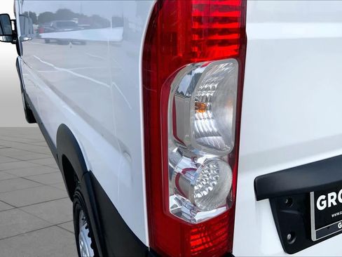 Used 2025 RAM ProMaster 2500 w/ Convenience Group FWD image 25