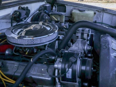 Used 1989 Chevrolet Silverado 1500 2WD Regular Cab image 18
