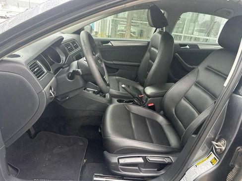 Used 2018 Volkswagen Jetta Wolfsburg Edition FWD image 12
