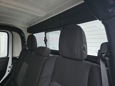 New 2026 Jeep Gladiator Mojave image 98