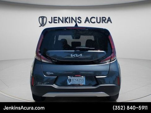 Used 2025 Kia Soul LX image 4