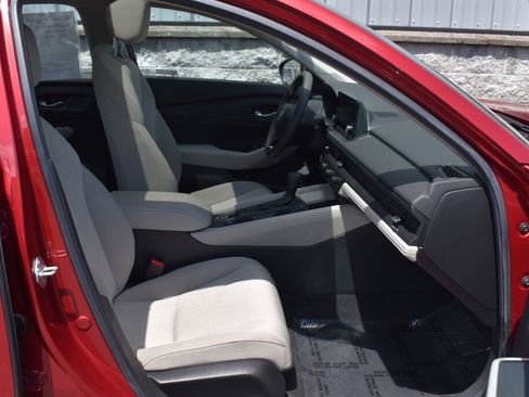 Used 2024 Honda Accord EX image 25