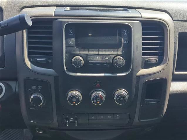 Used 2018 RAM 3500 Tradesman w/ Chrome Appearance Group AWD/4WD image 19