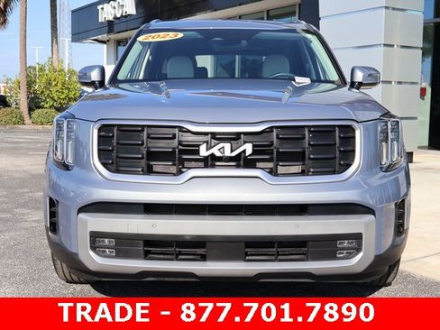 Used 2023 Kia Telluride SX image 3