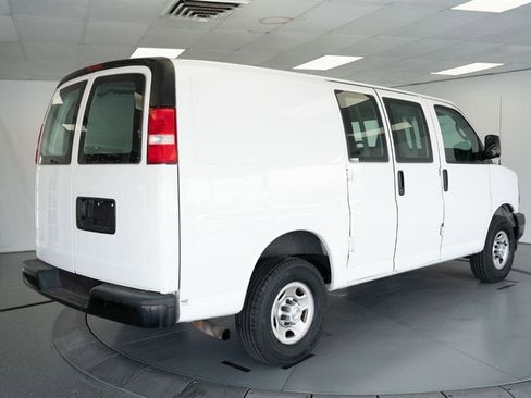 Used 2019 Chevrolet Express 2500 w/ Driver Convenience Package RWD image 11