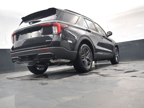 New 2026 Ford Explorer ST-Line image 16
