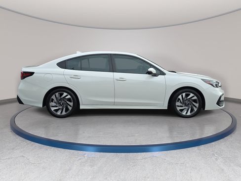 Used 2024 Subaru Legacy Limited AWD/4WD image 4
