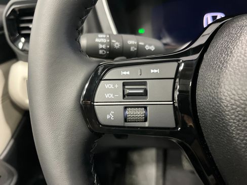 New 2026 Honda Pilot Touring image 17