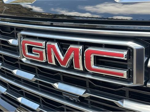 New 2025 GMC Sierra 2500 AT4 w/ AT4 Premium Plus Package image 35