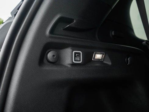 New 2025 Jeep Grand Cherokee L Laredo image 8