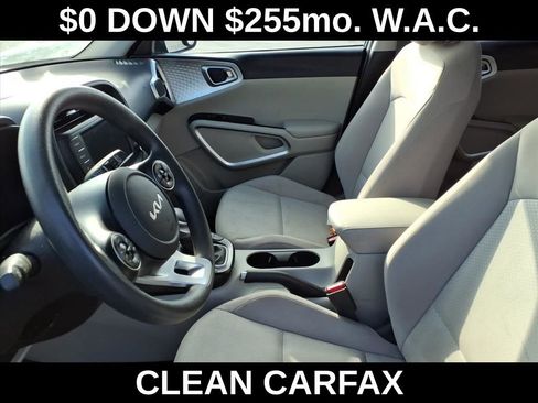 Used 2022 Kia Soul LX FWD image 13