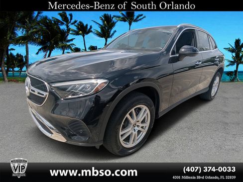 Used 2025 Mercedes-Benz GLC 300 4MATIC image 18