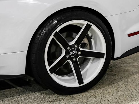 Used 2020 Ford Mustang Premium RWD image 57